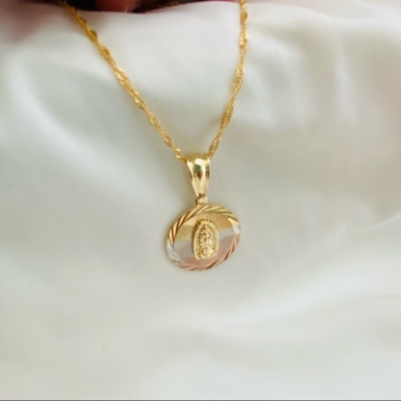 Virgin Mary Necklace, Jesus Christ Necklace - Picture 7 of 7